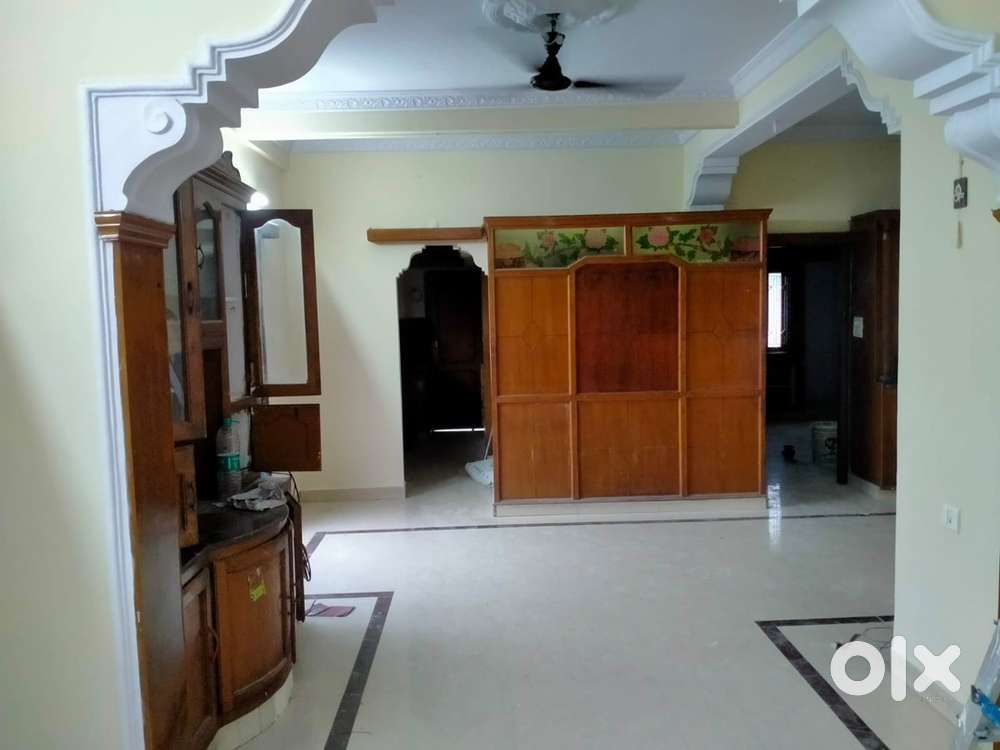 2bhk , 2 bathroom , balcony and car parking