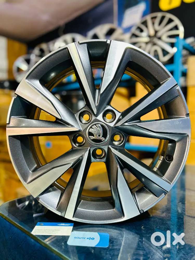 16`inch Skoda Slavia Diamond Cut OEM Alloy wheels set of 4 lite used