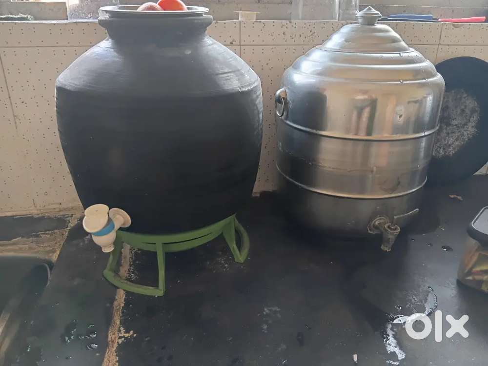 Water pot and silver water contener
