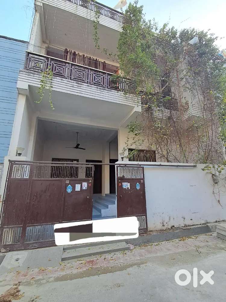3 BHK on Ground Floor at PAHARIYA {NO CAR PARKING}