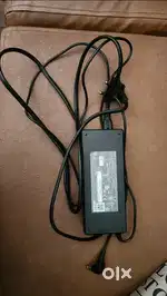 19.5 V MODEL AC ADAPTER