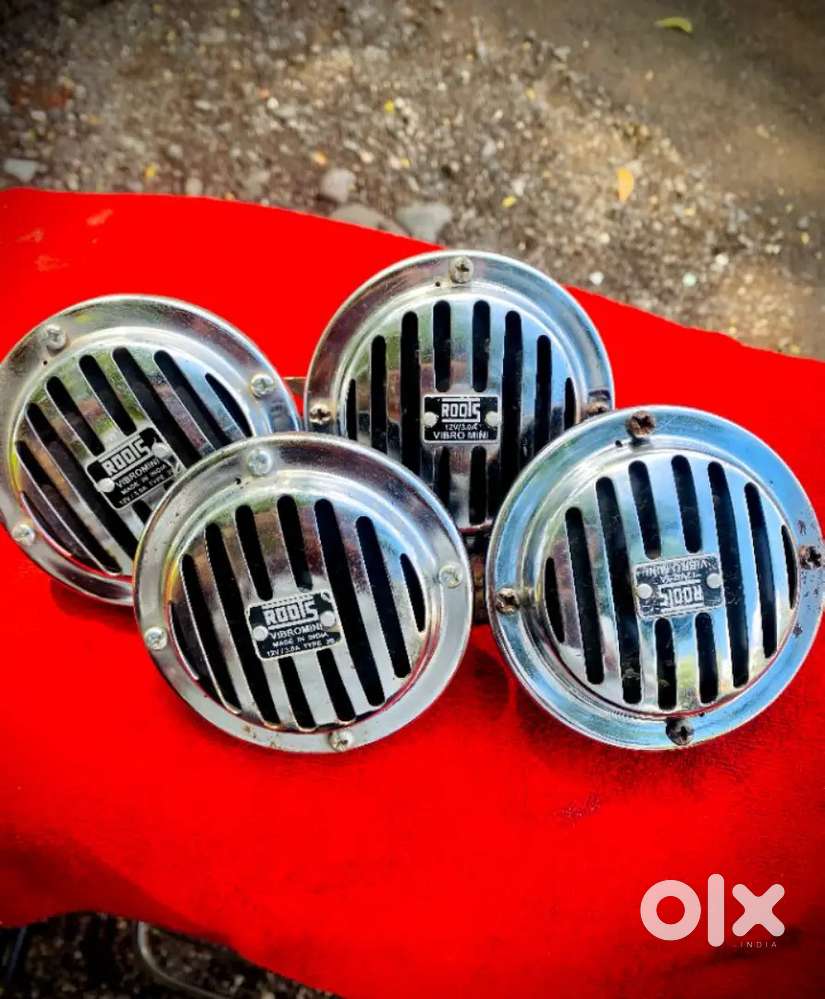 Original roots company horn 2 set available