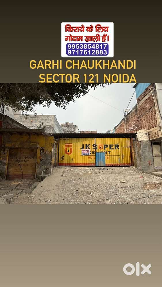 650 gaj plot 30 feet road teen set dala hua hai