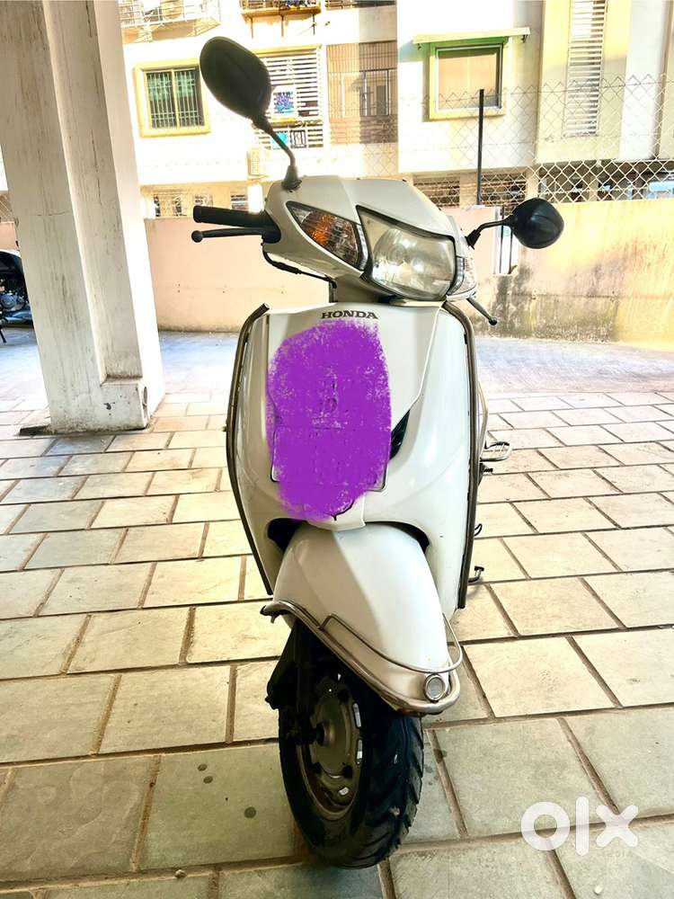 White Activa with Excellent Condition