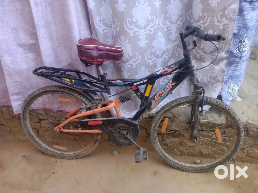 Two socker ina cycle