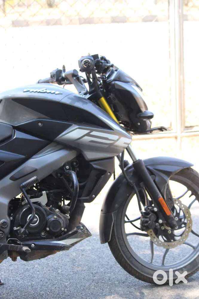 Good condition recently servicebdone tyre 70 percent mry tyre