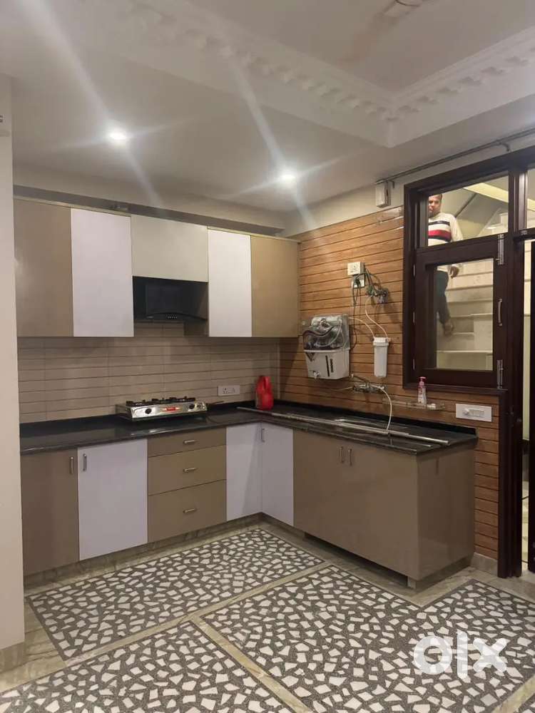 2 BHK FULLY FURNISHED HOUSE ONLY VEG. FAMILY