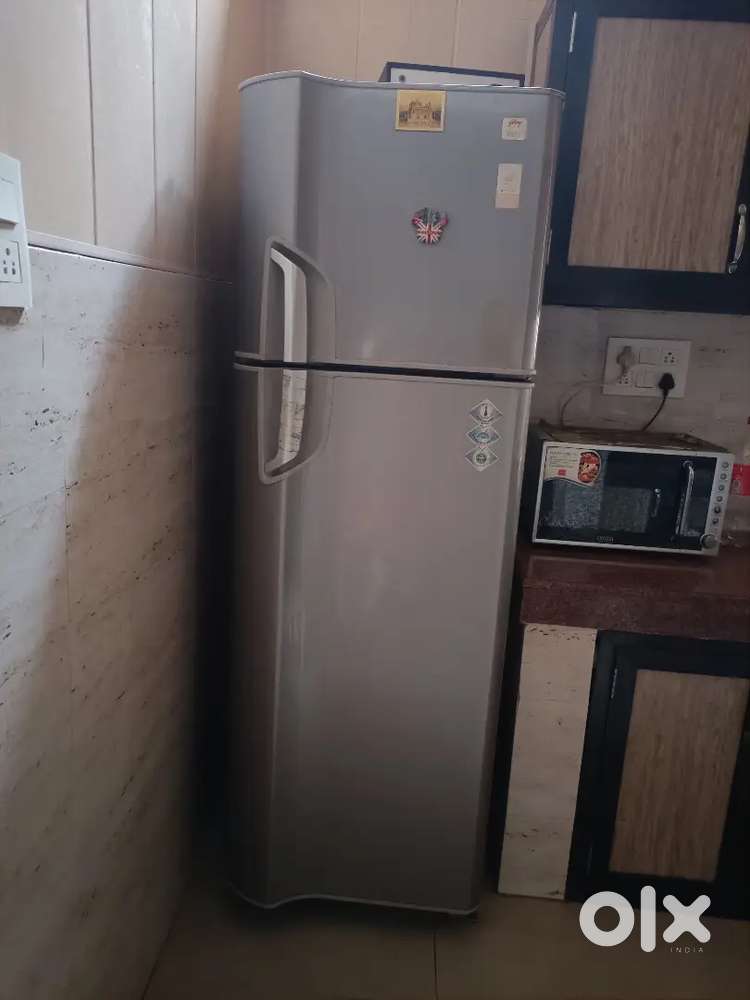 Fridge godrej eon