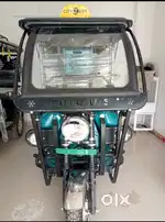 Jarurat Hai E - Rikshaw Driver ka New Gadi hai