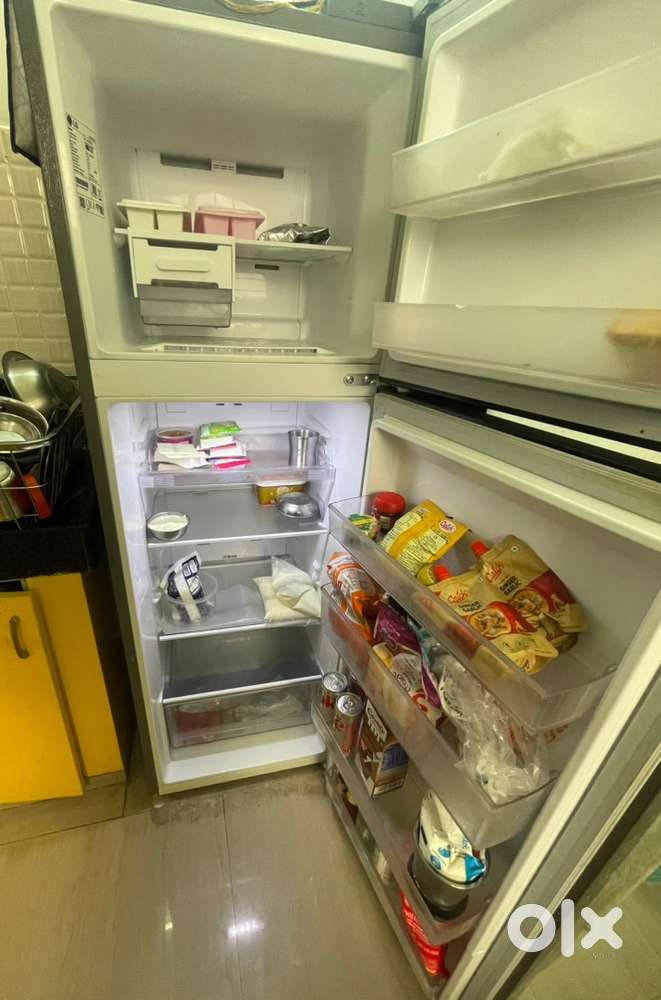 1 Year old LG refrigerator (272 lit) for sale