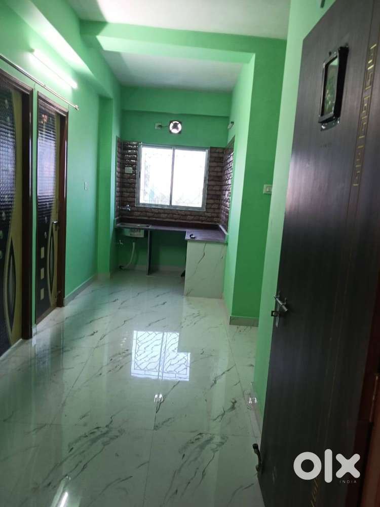 Santi Apartment is located in a popular and well-connected area near D