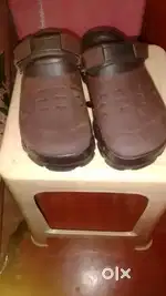 New clogs size 9