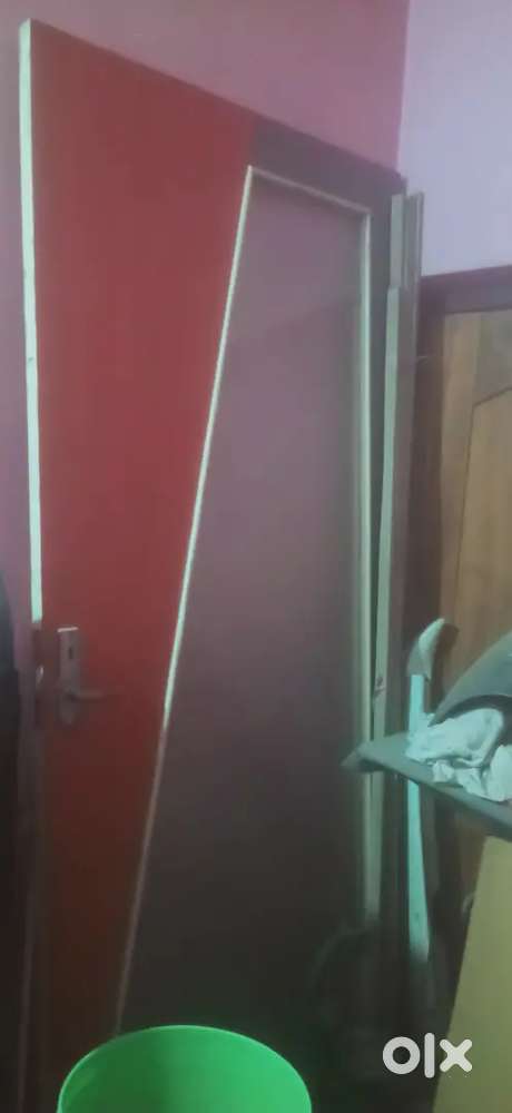 Glass door sealing