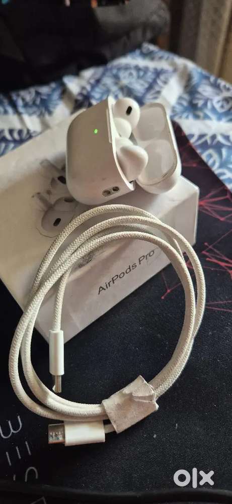 New Apple AirPods Pro (2nd Gen) – Unused, Under Warranty