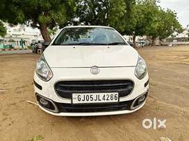 Fiat Punto EVO 2014 Diesel 80000 Km Driven want to sell in urgent