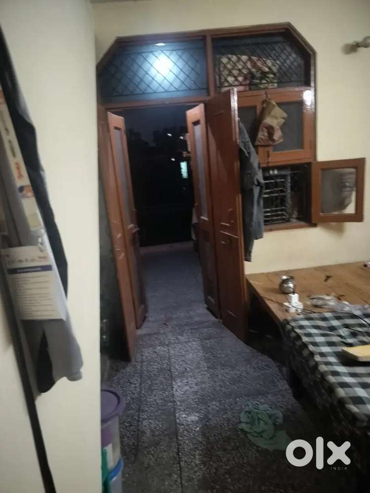 Looking for a room mate in sector 20
