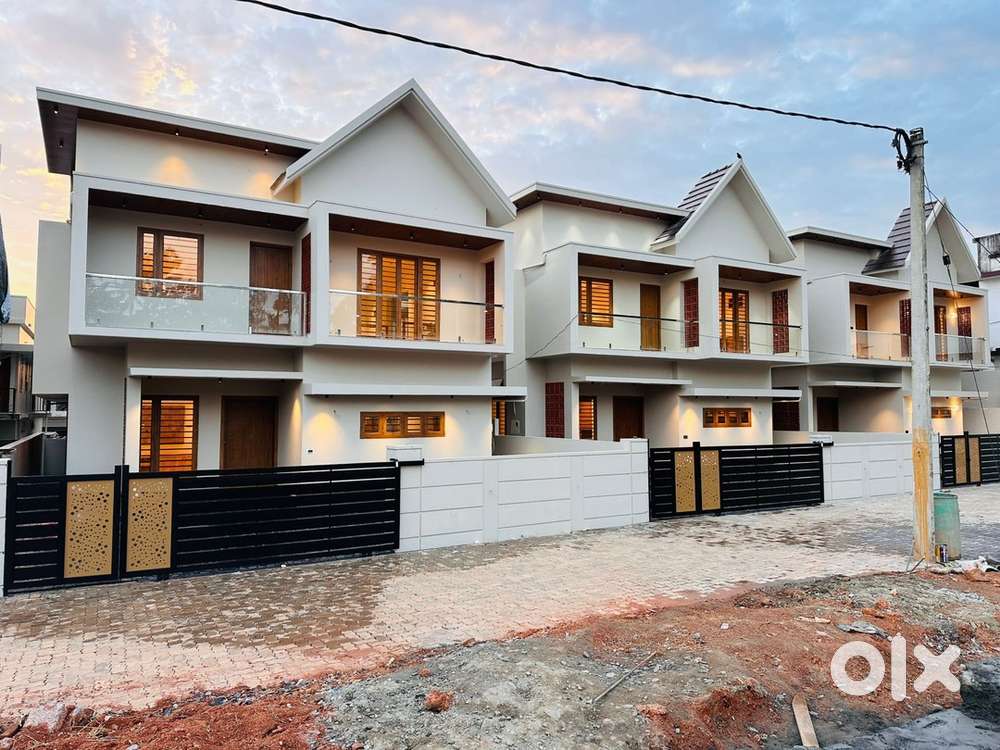 Kalamassery Aluva NAD road 4 bhk community villa nr Kakkanad ed