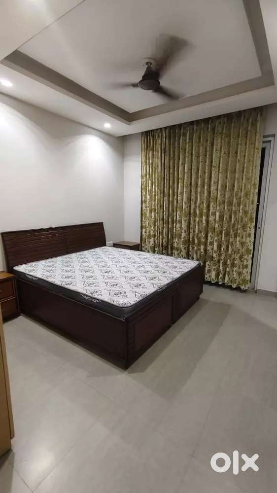 1 room owner free fully furnished available for rent
