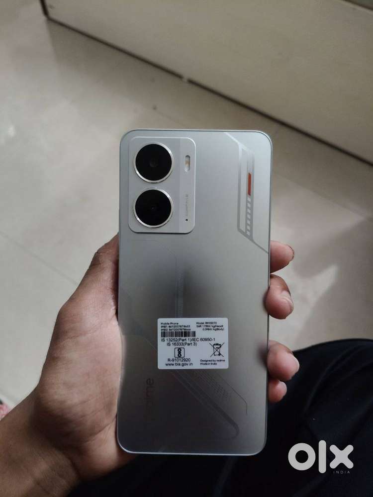 REALME P3 5G 6'128 2 MONTHS OLD