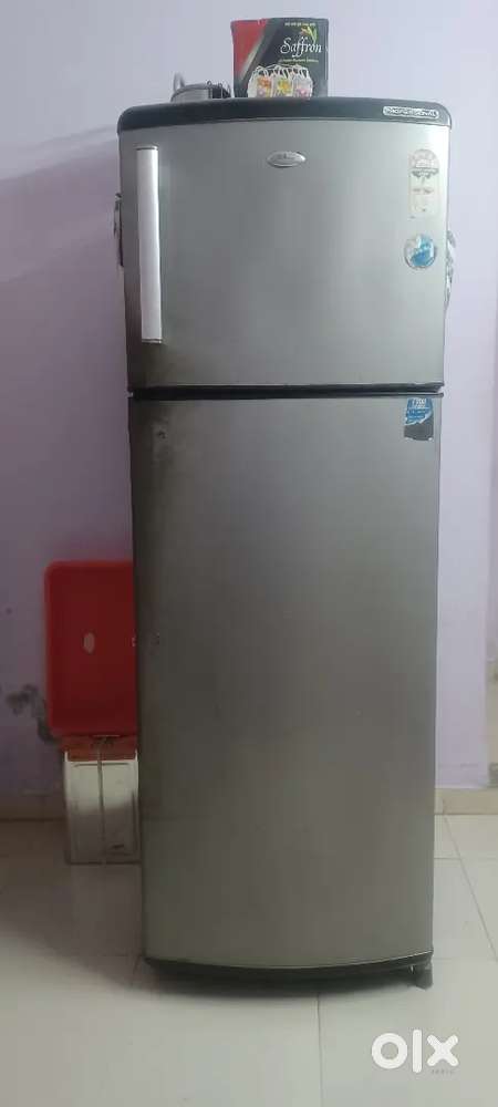 Whirlpool fridge good condition urgent selling