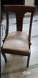 Dinning table just like brand new