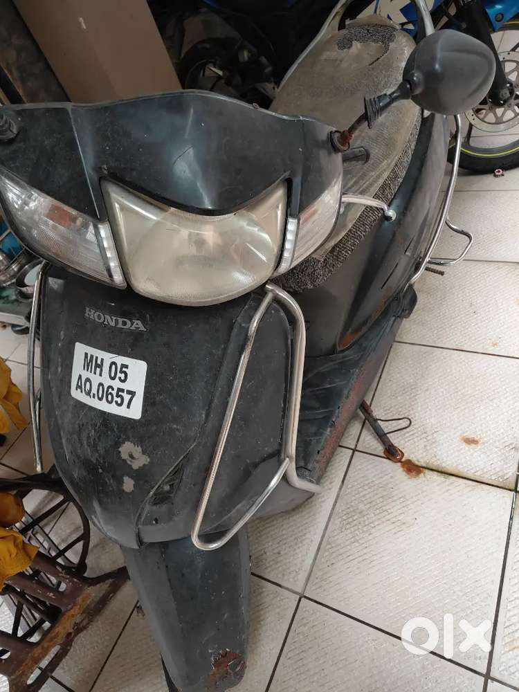 Black Activa 2009 model