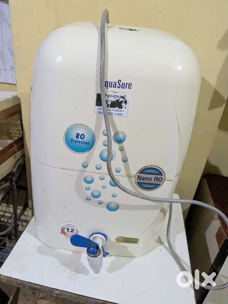Water Purifier with Stand