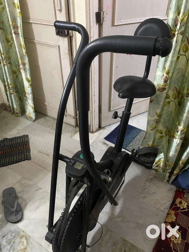 AmazonBasics Air Bike – Rarely Used – Excellent Condition