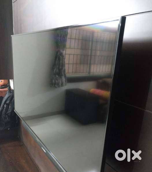 Few months Smart 58 UHD Samsung Pristine Series LED HDMI n USB Mint