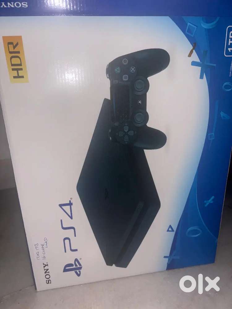 Playstation 4 slim 2 original controllers