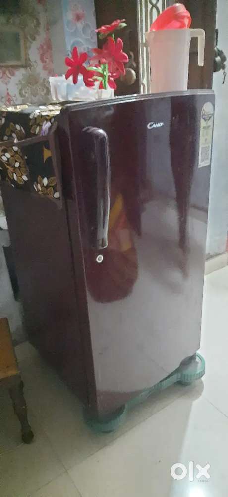 price - 2000 , lock fridger kharab hai gas nahi banti