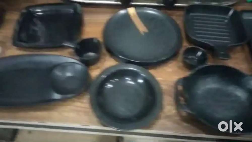 Cafe crockery and deep freezer