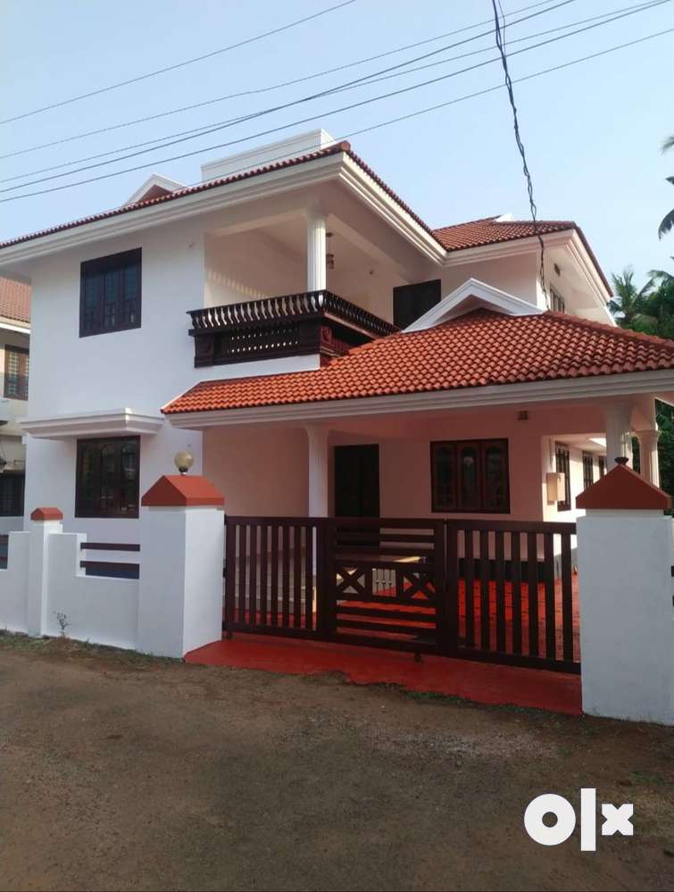 6 cent land, Duplex house semi furnished, 11years