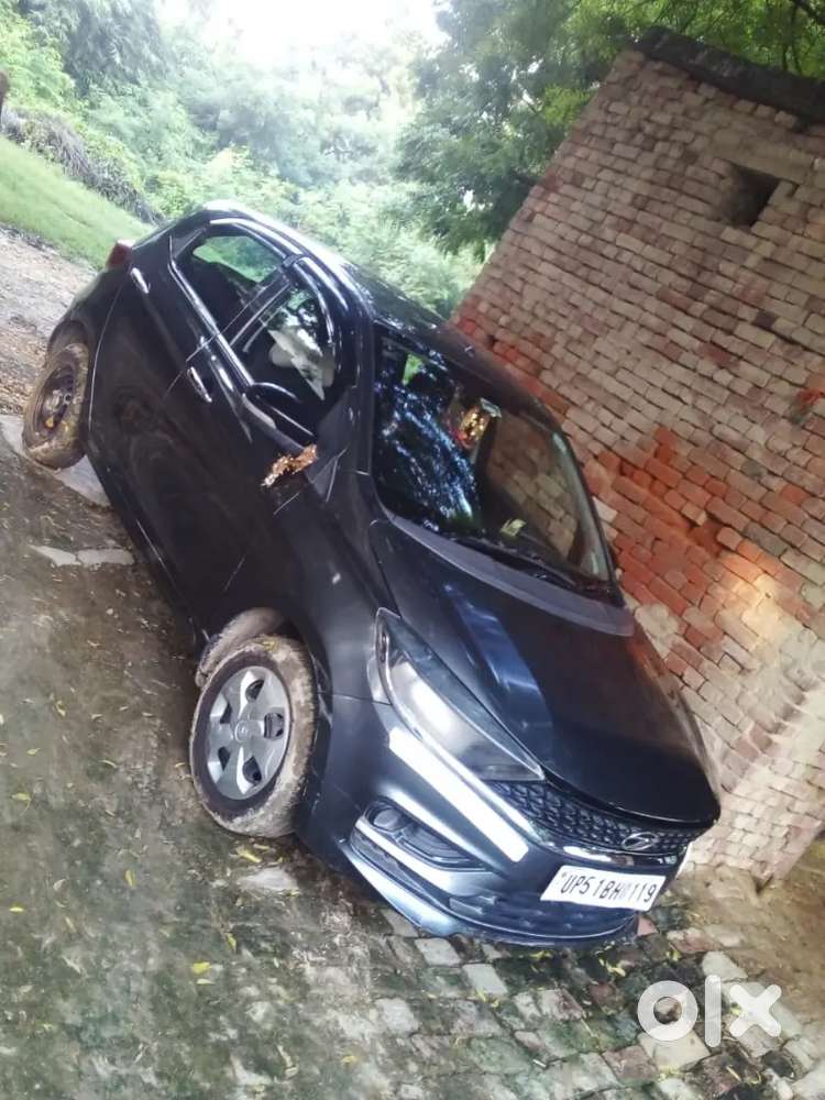 Tata Tiago 2022 CNG & Hybrids 83000 Km Driven yellow no plate