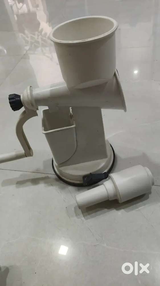 Freeehand Juicer