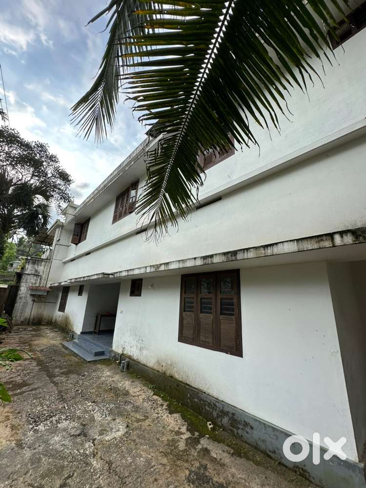 Ladies and gents hostel available per person 5000 only with homely foo