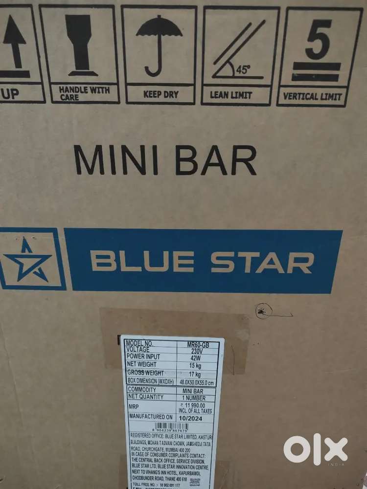 Mini bar refrigerator