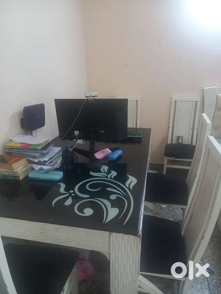 Dining Table, almorah