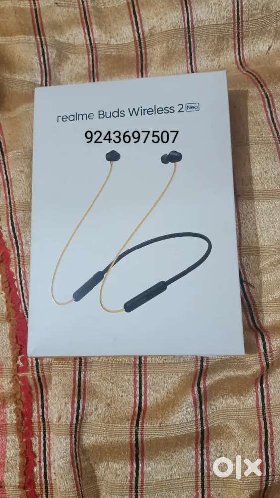 Good condition neckband one hand use