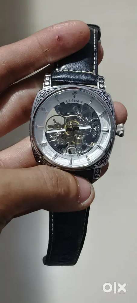 AUTOMATIC WATCH