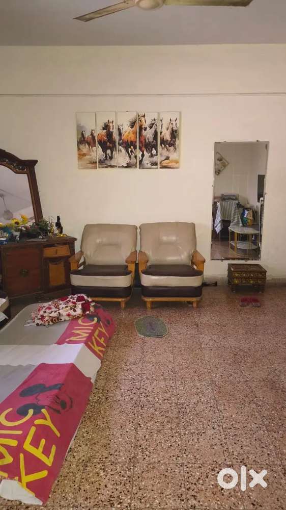 1 female vacancy in HALL. No restriction space.