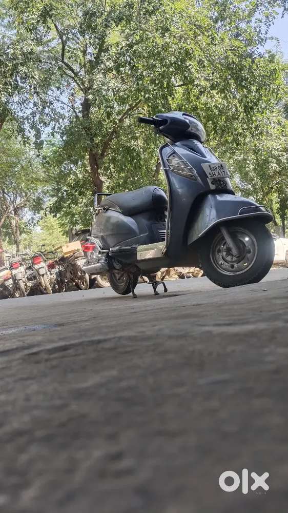 Access 125 grey colour 2010 model