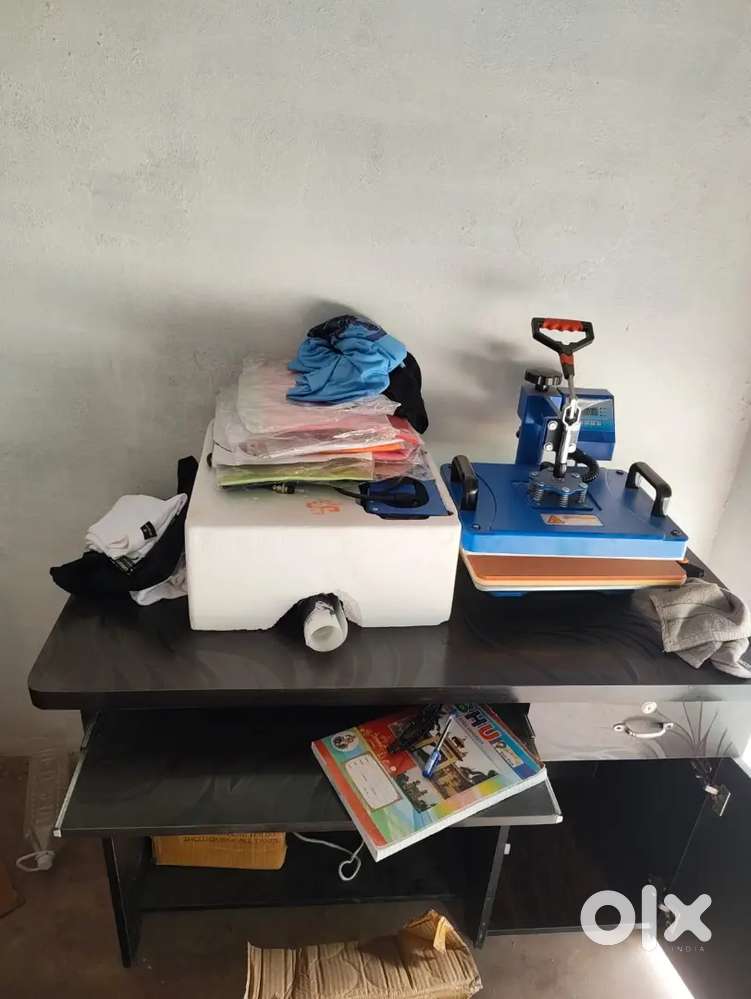 T shirt printing machine with raw material and table desk