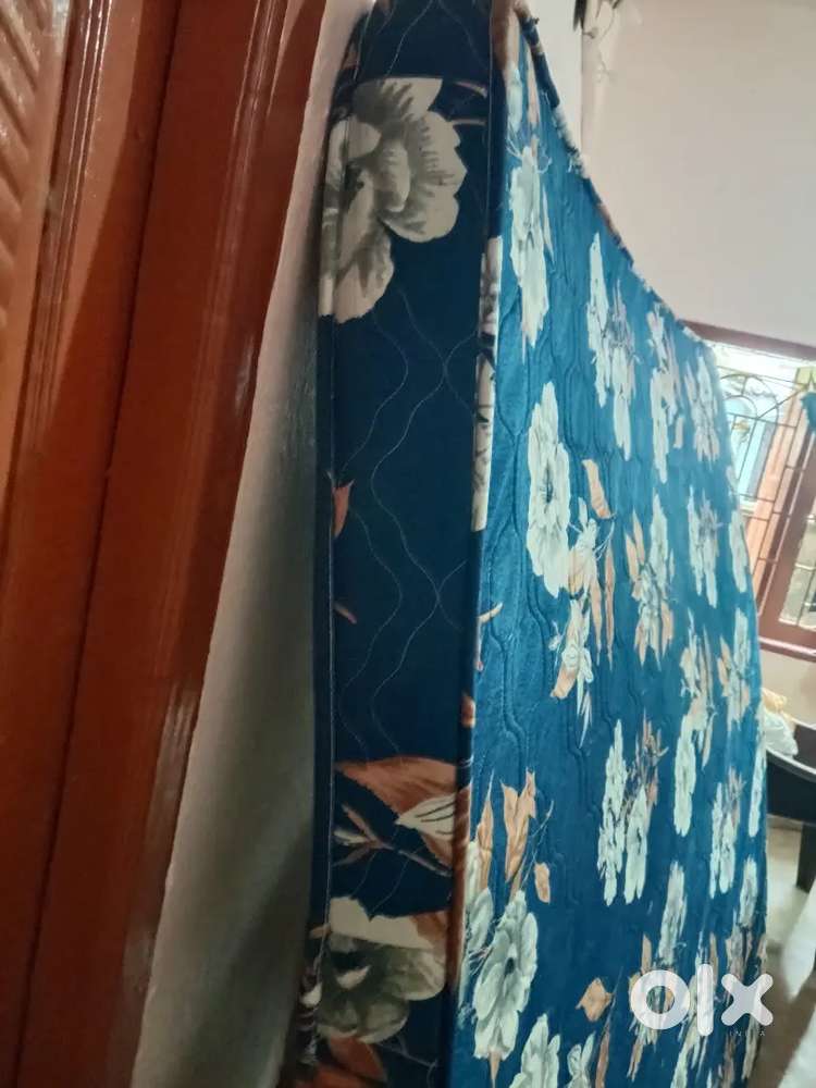Beds& wardrobes 7.8