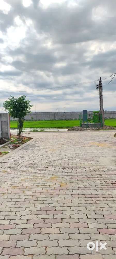 एचसीएल आईटी सिटी से कुछ दूरी पर बैंक लोन के साथ में प्लाट खरीदे