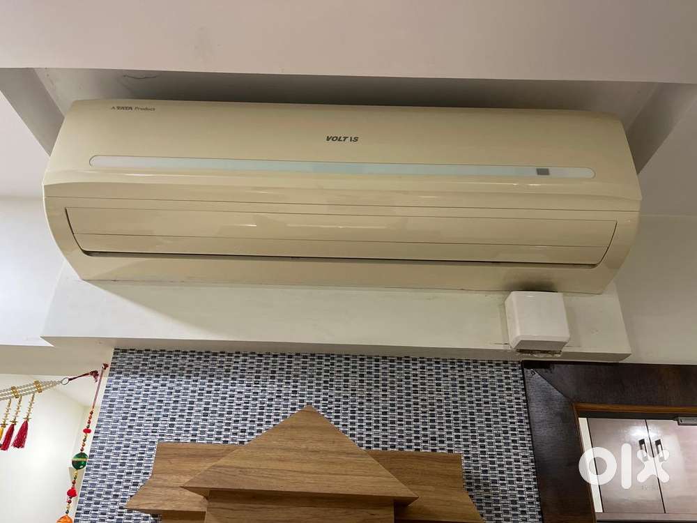 Voltas 2.5 ton AC