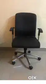 Executive office chair