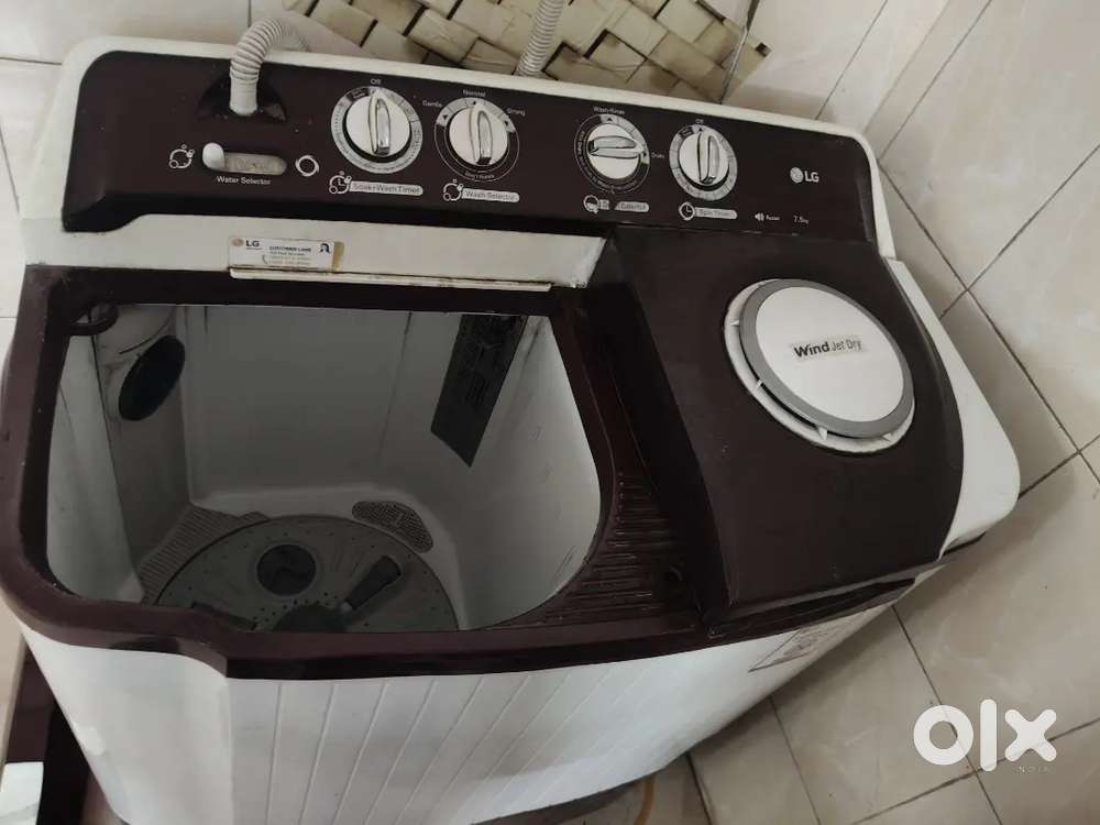 LG 7.5 KG semi automatic washing machine