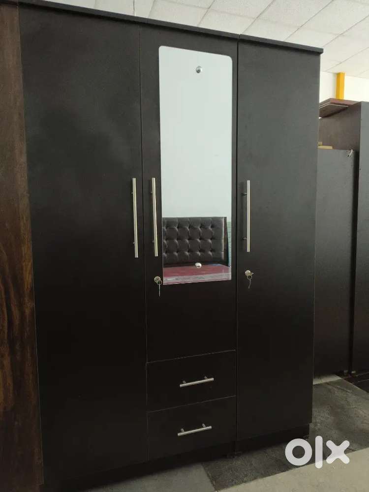 WADROBES BED'S SOFAS SLIDING KITCHEN TROLLEY ALMARI MANUFACTURERS