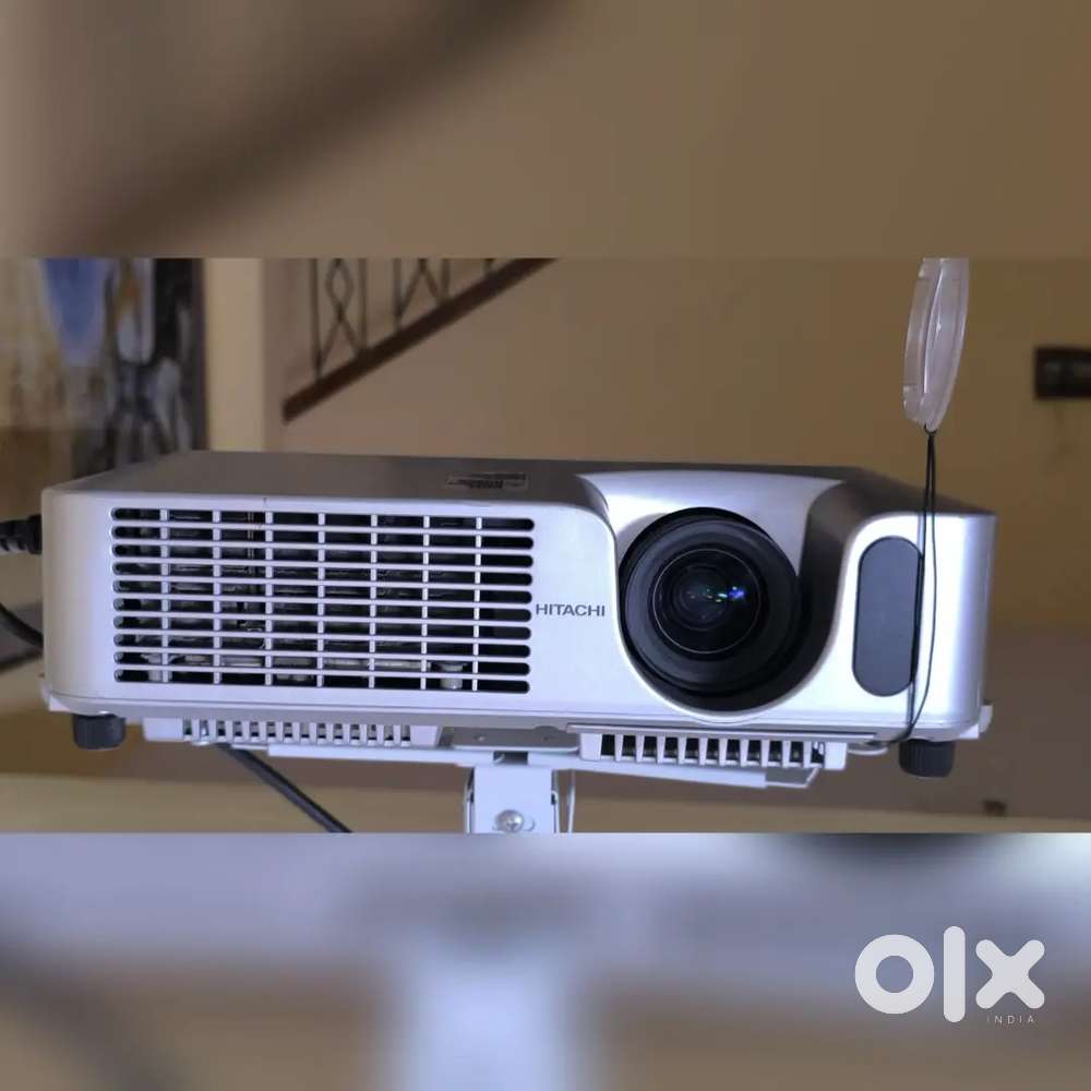 Projector Hitachi CP-X250 LCD Good Condition